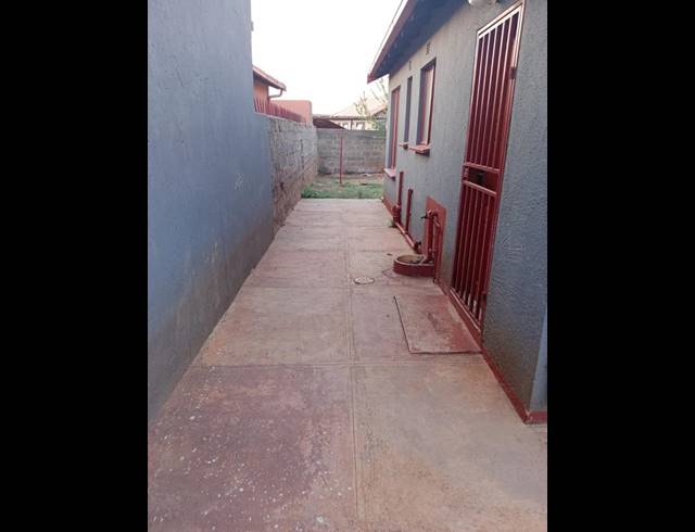 2 BEDROOM HOUSE FOR SALE IN DAWN PARK